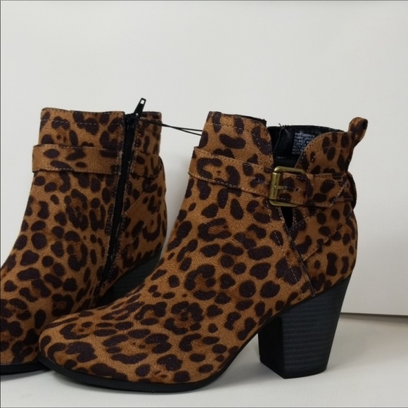 Time and Tru Ankle Strap Animal Print Booties - Picture 6 of 7